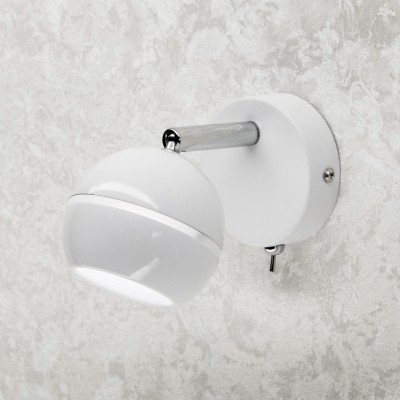 Citilux CL555510 Светильник Citilux CL555510 СветильникОдиночные<br>Светильники-споты – это оригинальные изделия с современным дизайном. Они позволяют не ограничивать свою фантазию при выборе освещения для интерьера. Такие модели обеспечивают достаточно качественный свет. Благодаря компактным размерам Вы можете использовать несколько спотов для одного помещения. Интернет-магазин «Светодом» предлагает необычный светильник-спот Citilux CL555510 по привлекательной цене. Эта модель станет отличным дополнением к люстре, выполненной в том же стиле. Перед оформлением заказа изучите характеристики изделия. Купить светильник-спот Citilux CL555510 в нашем онлайн-магазине Вы можете либо с помощью формы на сайте, либо по указанным выше телефонам. Обратите внимание, что у нас склады не только в Москве и Екатеринбурге, но и других городах России.<br><br>S освещ. до, м2: 2<br>Цветовая t, К: 3000<br>Тип лампы: LED<br>Тип цоколя: LED<br>Цвет арматуры: белый<br>Количество ламп: 1<br>Диаметр, мм мм: 80<br>MAX мощность ламп, Вт: 5
