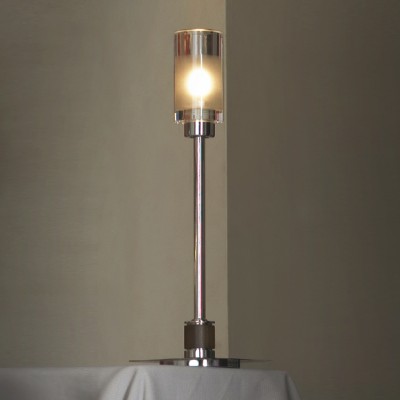 Настольная лампа Lussole LSQ-5604-01 Altamura Настольная лампа Lussole LSQ-5604-01 AltamuraХай тек<br>Настольная лампа призвана освещать любую поверхность достойным потоком лучей. Однако при этом нам хочется ощущать вдохновенный порыв приятной эстетики от наблюдения за представленным изделием. Предлагаем Вам познакомиться с прекрасным творением Lussole LSQ-5604-01. Это настольная лампа в стиле модерн: лаконичная, практичная и модная! Превосходное приобретение для квартиры, дома и офиса! Вся конструкция состоит из удлинённого хромированного основания с деревянными элементами и плафона, выполненного в сочетании прозрачного и матового стекла. Поэтому если Вы желаете дополнить свой интерьер не просто ярким светом, но и стильным аксессуаром, удачное время<br><br>S освещ. до, м2: 3<br>Тип товара: настольная лампа<br>Скидка, %: 35<br>Тип лампы: галогенная / LED-светодиодная<br>Тип цоколя: G9<br>Количество ламп: 1<br>Ширина, мм: 100<br>MAX мощность ламп, Вт: 40<br>Высота, мм: 340<br>Оттенок (цвет): белый<br>Цвет арматуры: серебристый