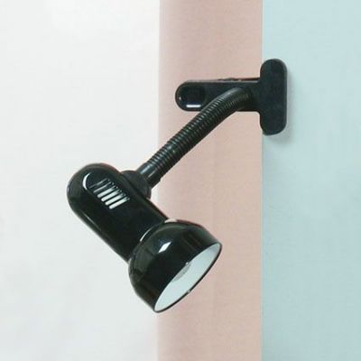 Светильник Lussole lst-4914-01 Светильник Lussole lst-4914-01На прищепке<br>Светильники-споты – это оригинальные изделия с современным дизайном. Они позволяют не ограничивать свою фантазию при выборе освещения для интерьера. Такие модели обеспечивают достаточно качественный свет. Благодаря компактным размерам Вы можете использовать несколько спотов для одного помещения. Интернет-магазин «Светодом» предлагает необычный светильник-спот Lussole LST-4914-01 по привлекательной цене. Эта модель станет отличным дополнением к люстре, выполненной в том же стиле. Перед оформлением заказа изучите характеристики изделия. Купить светильник-спот Lussole LST-4914-01 в нашем онлайн-магазине Вы можете либо с помощью формы на сайте, либо по указанным выше телефонам. Обратите внимание, что у нас склады не только в Москве и Екатеринбурге, но и других городах России.<br><br>S освещ. до, м2: 4<br>Тип лампы: накал-я - энергосбер-я<br>Тип цоколя: E27<br>Количество ламп: 1<br>Ширина, мм: 160<br>MAX мощность ламп, Вт: 60<br>Высота, мм: 310<br>Цвет арматуры: черный