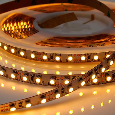 Novotech LED-STRIP 357117 Лента светодиодная Novotech LED-STRIP 357117 Лента светодиоднаяИнтерьерная<br>Лента светодиодная модели Novotech 357117 из серии LED-STRIP отличается следующим качеством: Основной отличительной особенностью этих лент является возможность их работы от сети 220В. Допускается сборка линии длиной до 50 метров от одного источника питения. Герметичное влагозащищенное исполн<br><br>Цветовая t, К: WW - теплый белый 2700-3000 К<br>Тип лампы: LED - светодиодная<br>MAX мощность ламп, Вт: 12<br>Длина, мм: 5000