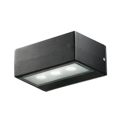 Novotech SUBMARINE 357228 уличный настенный светильник Novotech SUBMARINE 357228 уличный настенный светильникНастенные<br>Декоративный светодиодный уличный настенный светильник модели Novotech 357228 из серии SUBMARINE отличается следующим качеством: Корпус светильника сделан из алюминия. Это металл, основными достоинствами которого являются — устойчивость к практически всем видам негативного воздействия окружающей среды, коррозии, небольшой вес, по сравнению с другими видами металла и экологическая безопасность материала. Рассеиватель сделан из закаленного стекла. Оно выдерживает температуру от -70 до 250С., а так же в 5-6 раз прочнее обычного. Экономичность (КПД порядка 90%), отсутствие токсичных элементов (не наносят вред здоровью, не требуют специальной утилизации), отсутствие ультрафиолетового излучения, пожаробезопасность (не нагреваются), морозостойкость, ударопрочность и устойчивость к вибрациям. Срок службы светодиодов до 25000 часов. Диапазон рабочих температур от -20 до +50 градусов Цельсия.<br><br>Цветовая t, К: 4000<br>Тип лампы: LED - светодиодная<br>Ширина, мм: 172<br>MAX мощность ламп, Вт: 6<br>Высота, мм: 70<br>Цвет арматуры: черный