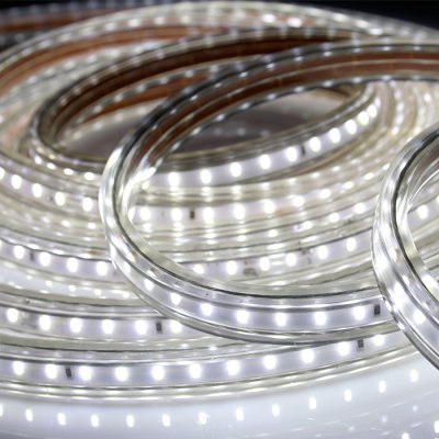 Novotech LED-STRIP 357254 Лента светодиодная Novotech LED-STRIP 357254 Лента светодиоднаяВлагозащищенная<br>Лента светодиодная модели Novotech 357254 из серии LED-STRIP отличается следующим качеством: Основной отличительной особенностью этих лент является возможность их работы от сети 220В. Допускается сборка линии длиной до 50 метров от одного источника питения. Герметичное влагозащищенное исполн<br><br>Цветовая t, К: CW - холодный белый 4000 К<br>Тип лампы: LED - светодиодная<br>MAX мощность ламп, Вт: 7<br>Длина, мм: 5000