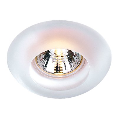 Novotech GLASS 369122 Встраиваемый светильник Novotech GLASS 369122 Встраиваемый светильникКруглые<br>Декоративный встраиваемый неповоротный светильник модели Novotech 369122 из серии GLASS отличается следующим качеством: Основание светильника выполнено из штампованной стали. Преимуществами стали являются устойчивость к химическим, атмосферным и механическим воздействиям и эстетичный внешний вид. Благодаря зеркальной полировке, обеспечивается высокая стойкость металла к коррозии. А штамповочный способ обработки стали делает возможным изготовление сложных изделий с большей точностью. Декоративный плафон произведен из стекла. Стекло экологично, не тускнеет и не меняет своего оттенка со временем, не покрывается некрасивым налетом и легко выдерживает перепады температур.<br><br>S освещ. до, м2: 3<br>Тип лампы: галогенная<br>Тип цоколя: GU5.3 (MR16)<br>Количество ламп: 1<br>MAX мощность ламп, Вт: 50<br>Диаметр, мм мм: 98<br>Диаметр врезного отверстия, мм: 72<br>Высота, мм: 70<br>Цвет арматуры: белый