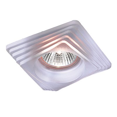 Novotech GLASS 369126 Встраиваемый светильник Novotech GLASS 369126 Встраиваемый светильникКвадратные<br>Декоративный встраиваемый неповоротный светильник модели Novotech 369126 из серии GLASS отличается следующим качеством: Основание светильника выполнено из штампованной стали. Преимуществами стали являются устойчивость к химическим, атмосферным и механическим воздействиям и эстетичный внешний вид. Благодаря зеркальной полировке, обеспечивается высокая стойкость металла к коррозии. А штамповочный способ обработки стали делает возможным изготовление сложных изделий с большей точностью. Декоративный плафон произведен из стекла. Стекло экологично, не тускнеет и не меняет своего оттенка со временем, не покрывается некрасивым налетом и легко выдерживает перепады температур.<br><br>S освещ. до, м2: 3<br>Тип лампы: галогенная<br>Тип цоколя: GU5.3 (MR16)<br>Количество ламп: 1<br>Ширина, мм: 98<br>MAX мощность ламп, Вт: 50<br>Диаметр врезного отверстия, мм: 72<br>Длина, мм: 98<br>Высота, мм: 70<br>Цвет арматуры: белый