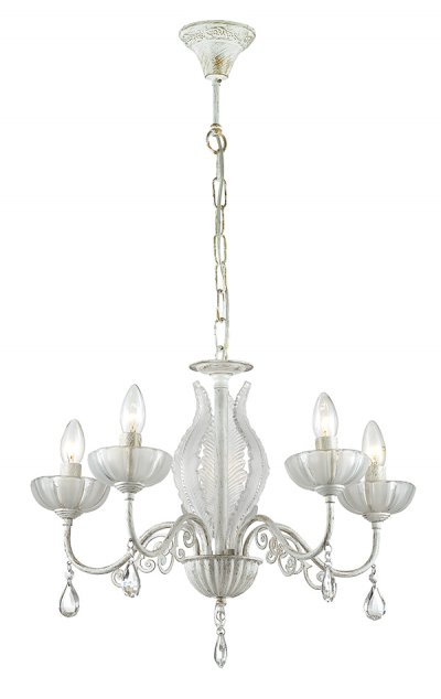 Люстра Odeon light 3139/5 PERLITA Люстра Odeon light 3139/5 PERLITAПодвесные<br>Отличный вариант домашнего освещения Odeon light Люстра 3139/5 серии PERLITA оформлена в классическом стиле. Люстра состоит из белой с золотой патиной арматуры, украшенной декоративными элементами из стекла пиастро, хрустальными подвесками и ажурными металлическими элементами. Данная модель очень эффектно будет смотреться в любом интерьере благодаря изысканности своего дизайна. Цоколь E14. Мощность 5*60W. Нет ламп в комплекте.<br><br>S освещ. до, м2: 15<br>Тип цоколя: E14<br>Количество ламп: 5<br>Ширина, мм: 570<br>MAX мощность ламп, Вт: 60<br>Длина, мм: 570<br>Высота, мм: 430<br>Цвет арматуры: белый с золотой патиной