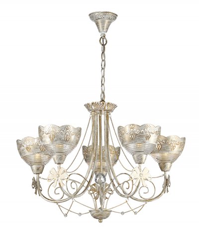 Люстра потолочная Odeon light 3143/5C FARFALLA Люстра потолочная Odeon light 3143/5C FARFALLAПодвесные<br>Отличный вариант домашнего освещения Odeon light Люстра потолочная 3143/5C серии FARFALLA оформлена в классическом стиле. Люстра состоит из роскошных плафонов, состоящих из стекла с тиснением и металлической части с ажурным узором, и белой с золотой патиной арматуры, украшенной металлическими декоративными элементами в виде бантиков и цепочками с жемчужными бусинками. Нежная, изящная, пленительная модель. Цоколь E27. Мощность 5*60W. Нет ламп в комплекте.<br><br>Установка на натяжной потолок: Да<br>S освещ. до, м2: 15<br>Тип цоколя: E27<br>Количество ламп: 5<br>Ширина, мм: 640<br>MAX мощность ламп, Вт: 60<br>Длина, мм: 640<br>Высота, мм: 420<br>Цвет арматуры: белый с золотой патиной