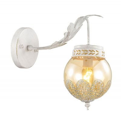 Светильник бра Odeon light 3282/1W EMELINA Светильник бра Odeon light 3282/1W EMELINAКлассика<br>Отличный вариант домашнего освещения Odeon light Бра 3282/1W серии EMELINA оформлена в классическом стиле. Светильник состоит из стеклянного плафона с ажурным металлическим декором и арматуры белого с золотой патиной цвета. Дизайн данной модели отражает тонкий и загшадочный мир востока в сочетании с милой славянской нежностью. Цоколь E14. Мощность 1*40W. Нет ламп в комплекте.<br><br>Тип цоколя: E14<br>Количество ламп: 1<br>Ширина, мм: 150<br>MAX мощность ламп, Вт: 40<br>Длина, мм: 240<br>Высота, мм: 275<br>Цвет арматуры: белый с золотистой патиной