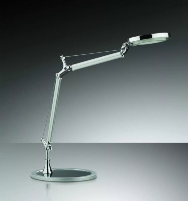 Светильник настольный Odeon light 2340/1T никель Wula-LED Светильник настольный Odeon light 2340/1T никель Wula-LEDСветодиодные<br>Настольная лампа – это не просто источник дополнительного освещения, но и оригинальный элемент декора. Его можно установить в спальне, гостиной, кабинете и других комнатах. Интернет-магазин «Светодом» предлагает настольные лампы разных стилей по доступным ценам. Благодаря большому ассортименту Вы обязательно найдете в нашем каталоге именно ту модель, которую искали. <br> Настольная лампа Odeon light 2340/1T – прекрасный вариант для завершения интерьера. Ее можно включить одновременно с люстрой для более яркого освещения или без нее для создания уютной атмосферы, настраивающей на отдых. <br> Купить настольную лампу Odeon light 2340/1T Вы можете с помощью виртуальной «Корзины» или по контактным номерам, указанным на сайте.<br><br>S освещ. до, м2: 3<br>Тип лампы: LED - светодиодная<br>Тип цоколя: LED<br>Количество ламп: 1<br>Ширина, мм: 205<br>MAX мощность ламп, Вт: 3<br>Высота, мм: 420<br>Цвет арматуры: серебристый