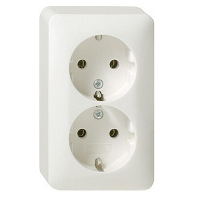 Gira Бел Розетка двойная с/з 16А IP20 (G078013)