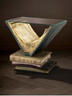 Приставной столик Old Books