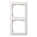 Gira EV Бел Рамка 2-я верт с полем для надписи (G110227)