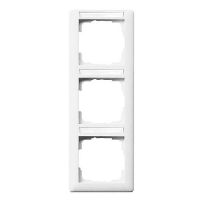 Gira EV Бел Рамка 3-я верт с полем для надписи (G110327)