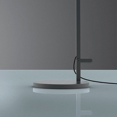 Настольная лампа Artemide 1733010A Demetra Настольная лампа Artemide 1733010A Demetra