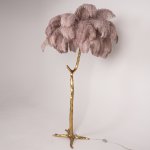 Торшер страусиные перья Feather Lamp A MODERN GRAND TOUR розовый ImperiumLoft 189583-22