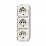 Розетка 3x2Р+Е для открытого монтажа Duro 2000 AP белый [BJE2300-03 E AP] 2056-0-0018