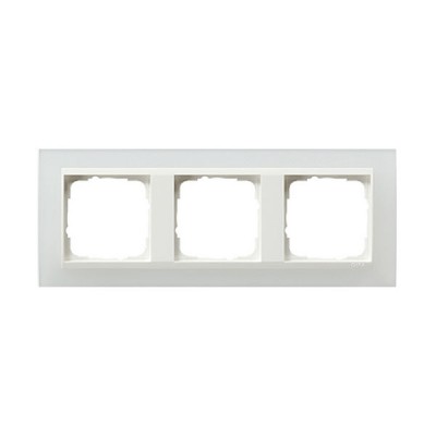 Gira EV Полупрозрачн.белая/глянц.бел Рамка 3-ая (G213334)