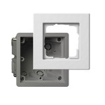 Gira E22 Бел Рамка 1-ая в комплекте с монтажной коробкой (G2881201)