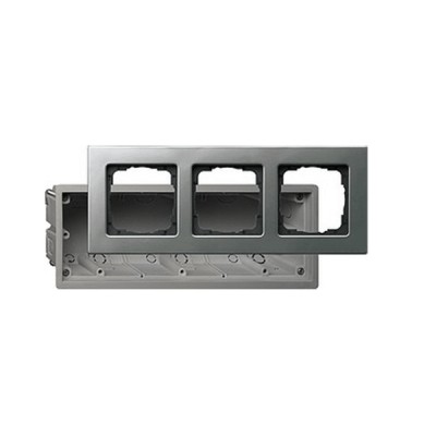 Gira E22 Сталь Рамка 3-ая в комплекте с коробкой для с/монтажа (G2883202)