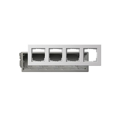 Gira E22 Бел Рамка 4-ая в комплекте с монтажной коробкой (G2884201)