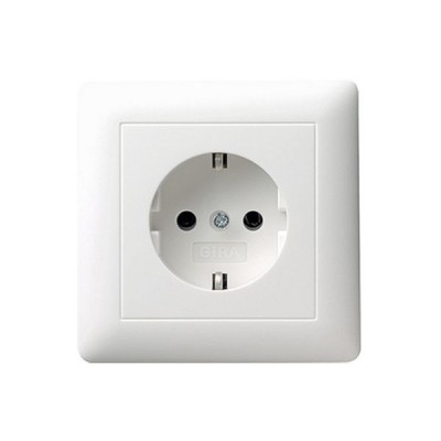 Gira S-55 Бел глянц Розетка с/з 16А, 250В~, в комплекте с рамкой (G44003)