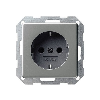 Gira E22 Сталь Розетка с/з защитой от детей (G45320)