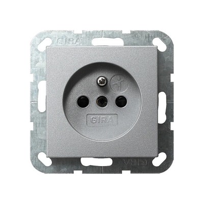 Gira S-55 Алюминий Розетка с/з и защитой от детей (G48526)