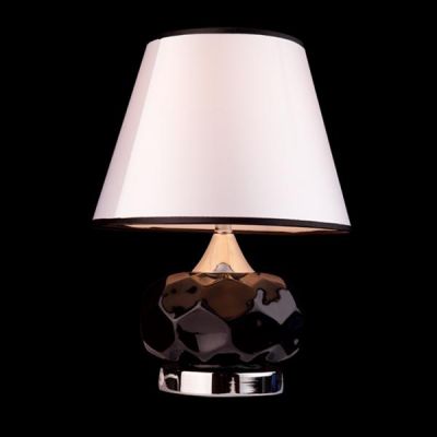 Светильник настольный Eurosvet 7168 черный Светильник настольный Eurosvet 7168 черный