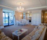 Люстра Maytoni ARM907-08-G Monogram Lira