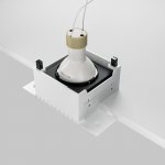 Встраиваемый светильник Maytoni DL051-01-GU10-SQ-WB Share