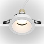 Встраиваемый светильник Maytoni DL051-U-1W Share