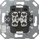 Gira KNX Мех Кнопочный шинный соединитель двухклавишный, 1-полюсный (G18200)
