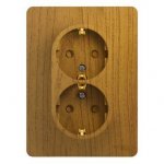 SE Glossa Дерево Дуб Розетка 2-я с заземлением со шторками (в сборе с рамкой) (GSL000526)