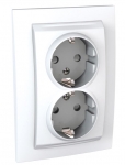 Розетка 2-ая с/з с защитными шторками винт. зажим, литая MGU23.067.18D