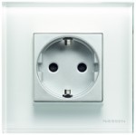 Розетка 2P+Е со шторками белый Zenit (Niessen) N2288 BL
