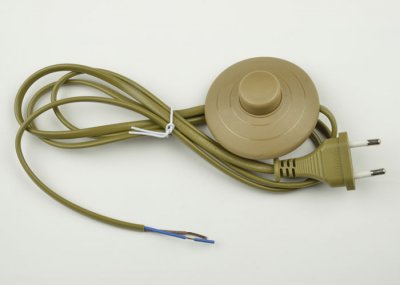 Сетевой шнур с вилкой и выключателем Uniel UCX-C20/02A-170 BROWN Сетевой шнур с вилкой и выключателем Uniel UCX-C20/02A-170 BROWN