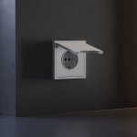 Накладка для розетки с заземлением, защитными шторками и крышкой, S70 (серый)