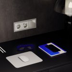 Накладка для розетки с заземлением и защитными шторками, с USB A+C, S70 (шелк)