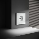 Розетка встраиваемая VOLTUM S70 с заземлением и защитными шторками, 16А, (белый матовый) (VLS040202)