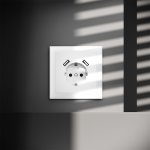 Розетка встраиваемая VOLTUM S70 с заземлением и защитными шторками, 16А, с USB, A+A, (белый матовый) (VLS040402)