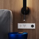 Розетка встраиваемая VOLTUM S70 с заземлением и защитными шторками, 16А, с USB, A+A, (белый матовый) (VLS040402)