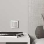 Рамка из металла на 1 пост Baguette белый/серебро W0012850