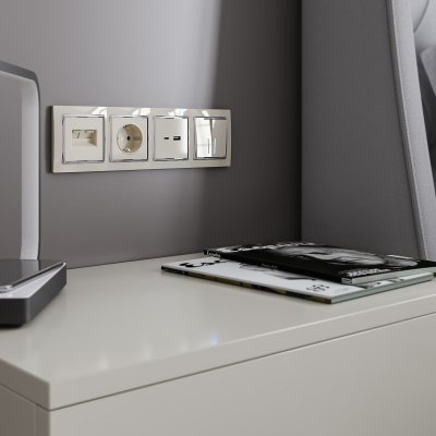 Выключатель двухклавишный проходной c подсветкой (слоновая кость) W1122103 Выключатель двухклавишный проходной c подсветкой (слоновая кость) W1122103