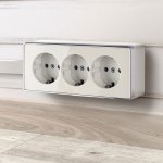 Розетка тройная с заземлением и шторками Gallant слоновая кость W5073103