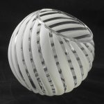 Плафон стекло белое с полосками 140*120мм E27 Lussole Loft LSP-999 OAKLAND