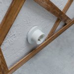 Розетка с заземлением и шторками (белый) Ретро Werkel WL18-03-02