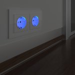 Розетка с заземлением и подсветкой (белая) WL01-10-03 Werkel