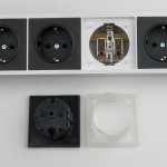 Розеточный блок 4-х местный + 3 USB белый/черный Werkel WL20-04-03