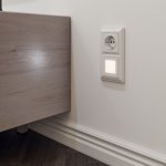 Розетка с заземлением и шторками (белая) W1171101 Werkel