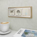 Рамка на 3 поста (золото/белый) W0031329 Werkel