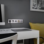 Розетка с заземлением и шторками (серебряный) W1171106 Werkel